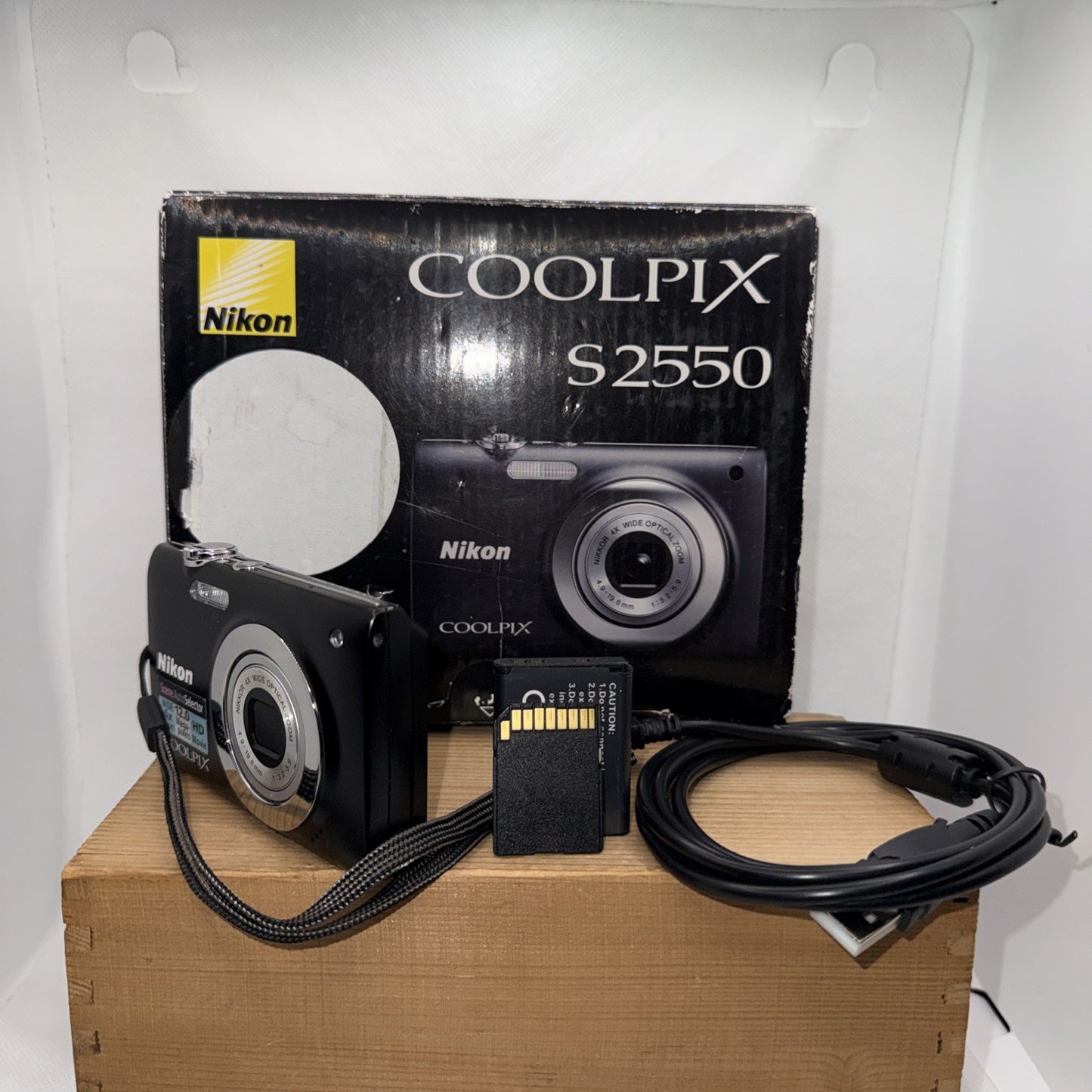 Nikon Coolpix S2550 12MP Digital Camera Tested + Charger Battery 4GB SD Card