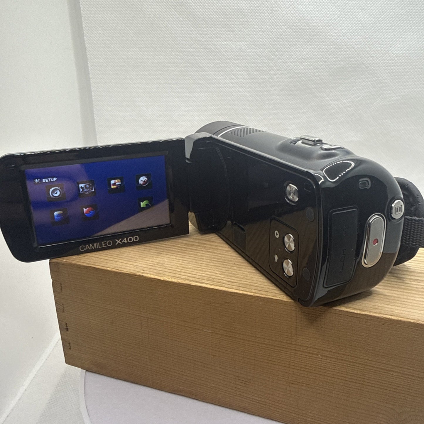 Toshiba CAMILEO X400 Full HD Camcorder Boxed Tested Working Plus Accessories