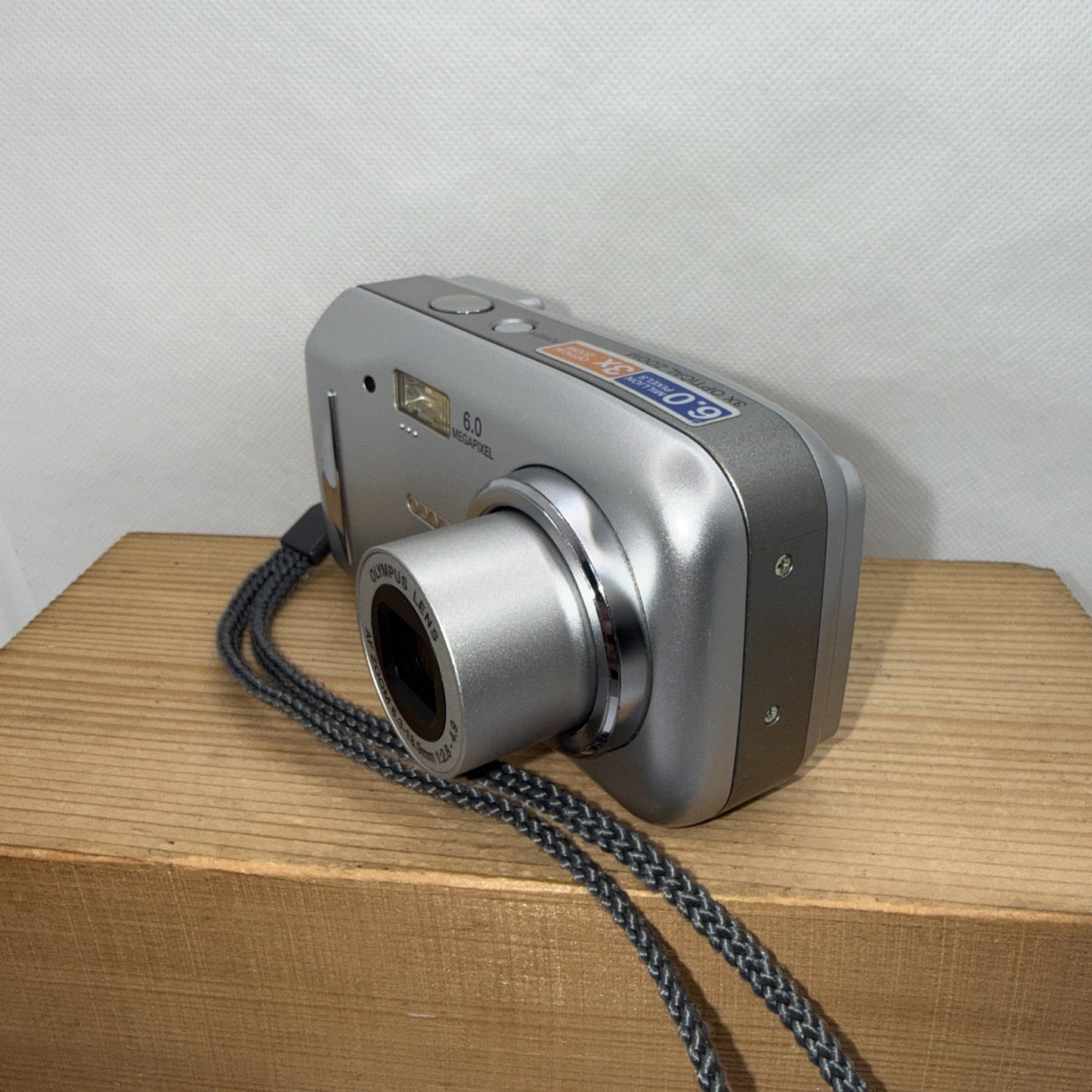 Olympus FE-120 Digital Camera 6MP Tested Working + 256MB XD Memory Card VGC