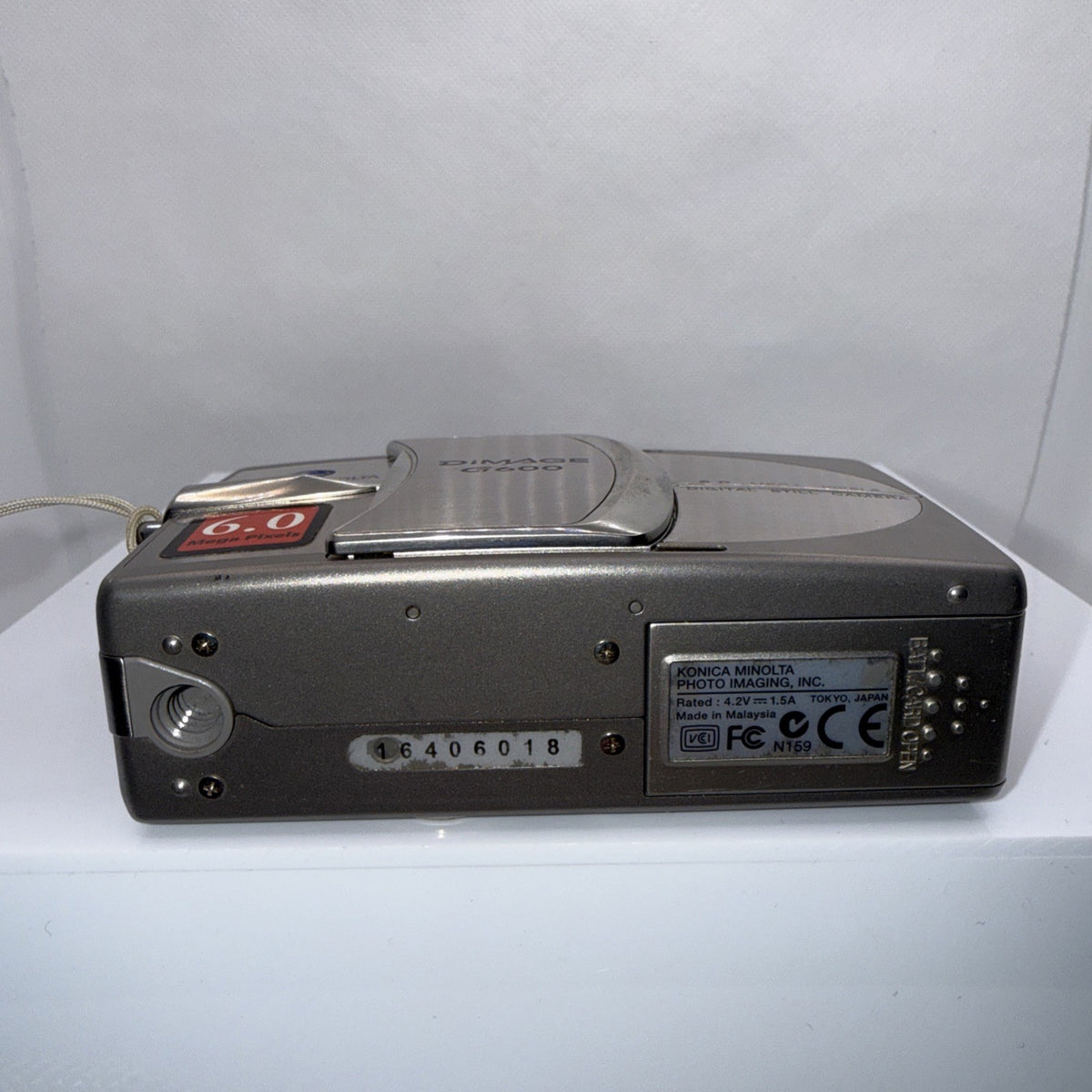 Konica Minolta Dimage G600 6MP Digital Camera Tested + Charger Battery 1GB SD