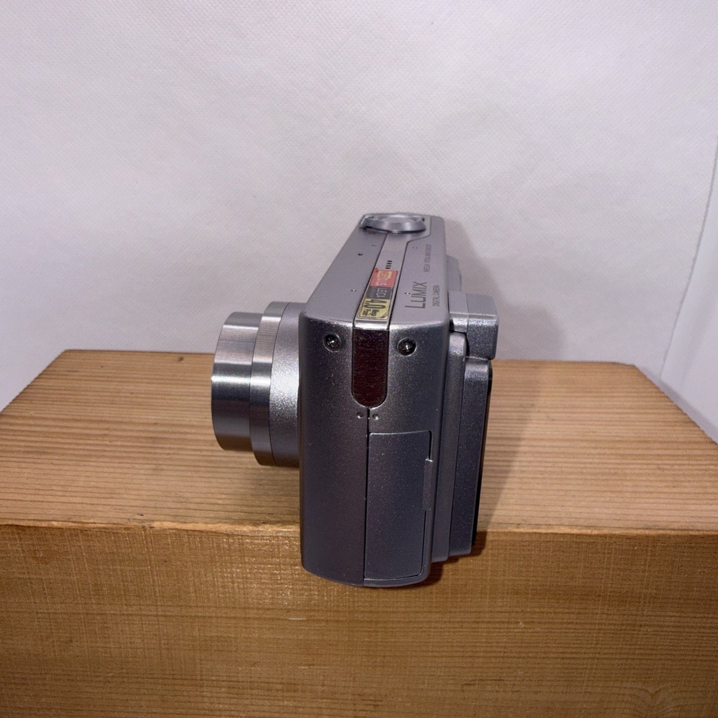 Vintage Panasonic Lumix DMC- FX5 Digital Camera 4MP Tested + Charger Battery 2GB