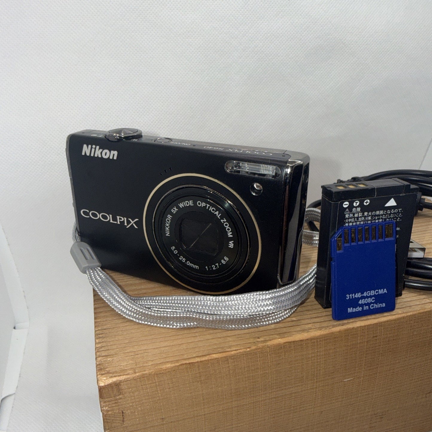 Nikon Coolpix S640 12.2MP Digital Camera Tested + Charger Battery 4GB SD Card