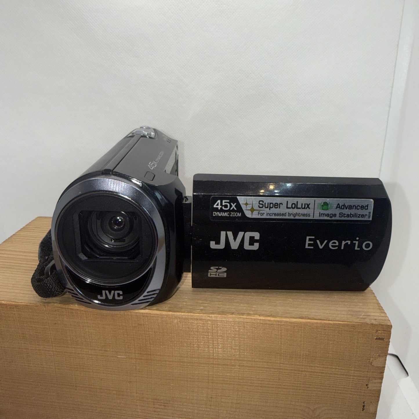 JVC Everio GZ-MS110BEK HD 45x Zoom Camcorder + Charger Battery SD Tested