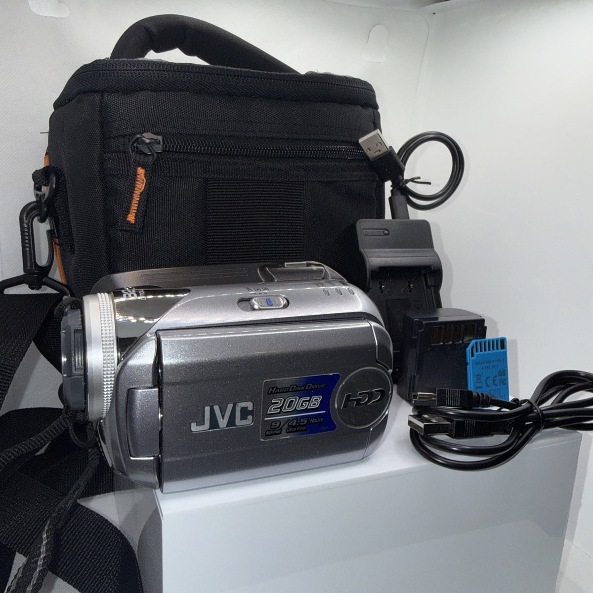 JVC Everio GZ-MG21EK 20GB HDD Camcorder Tested + Charger Battery Case 4GB SD