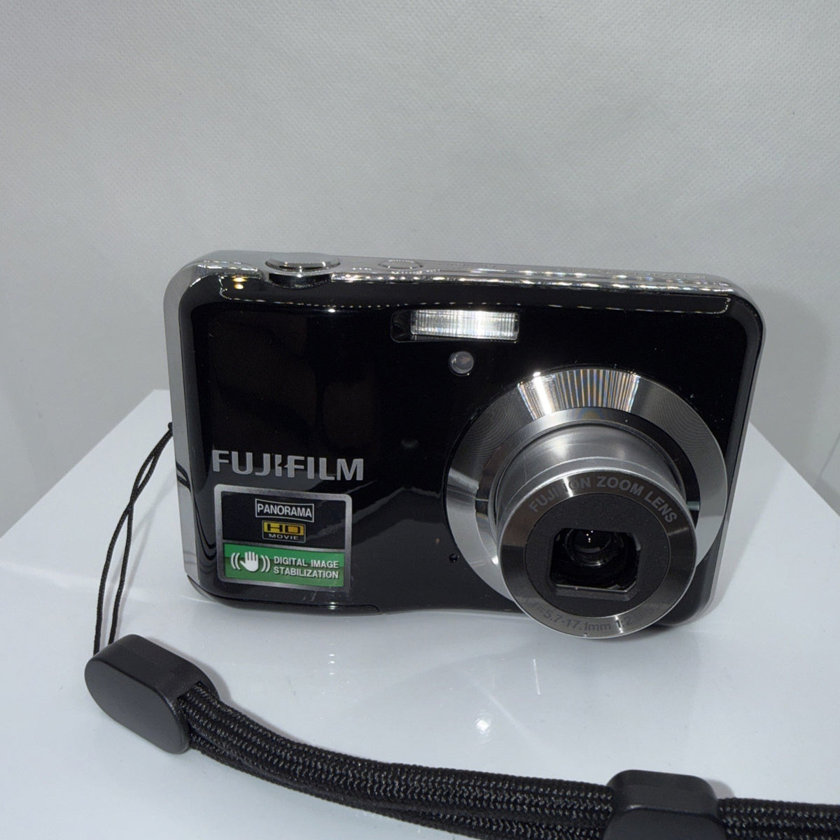 Fujifilm Finepix AV130 12MP Digital Camera Tested + Charger Batteries 4GB SD
