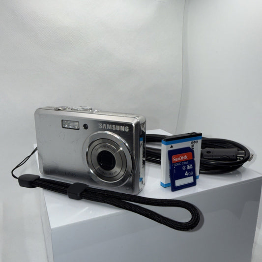 Samsung L735 7.2MP Digital Camera Tested Working + Charger Battery 4GB SD Card