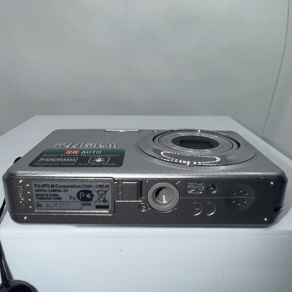 Fujifilm FinePix J30 Digital Camera 12.2 MP Tested Working Full Kit Ready To Use