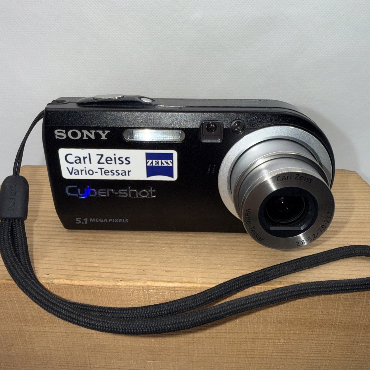 Sony Digital Camera Cybershot DSC-P120 5.1MP Tested + Charger Battery Memory