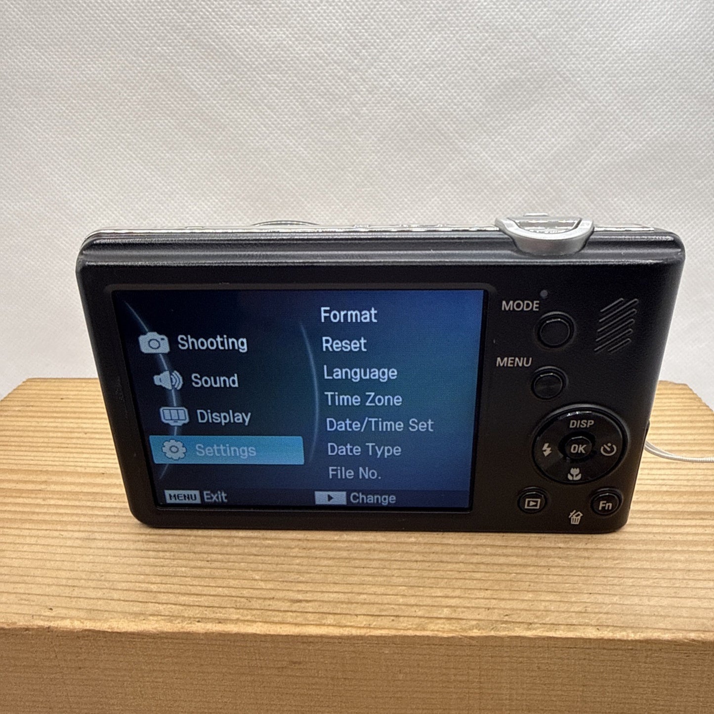 Samsung PL210 14.2MP Digital Camera Tested Working + Charger Battery 16GB SD