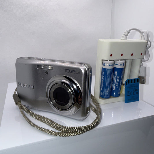 Fujifilm Digital Camera FinePix A170 10.2MP Tested + Charger Battery 4GB SD