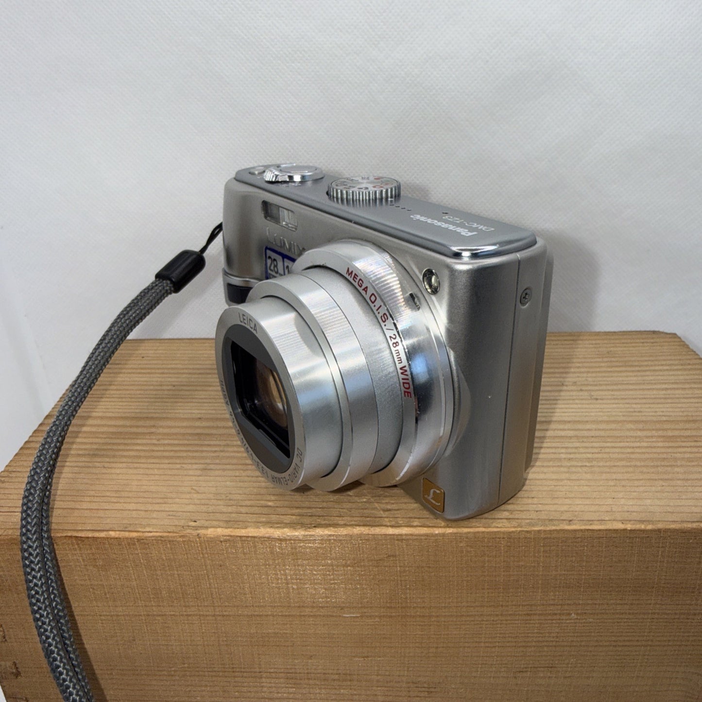 Panasonic LUMIX DMC-TZ3 7.2MP Digital Camera Tested + Charger Battery 4GB SD