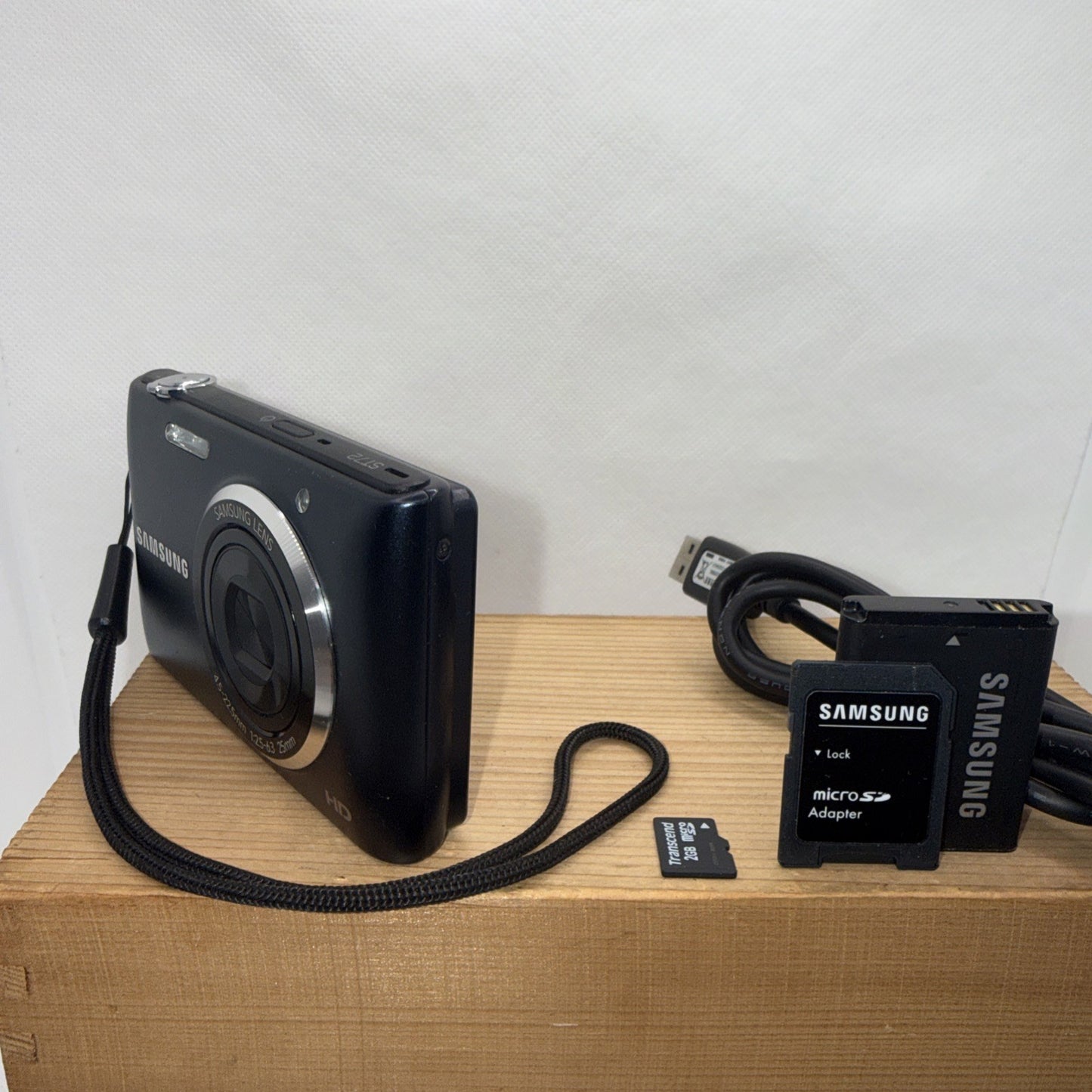 Samsung ST72 16MP Digital Camera Tested Working + Charger Battery 2GB SD Card