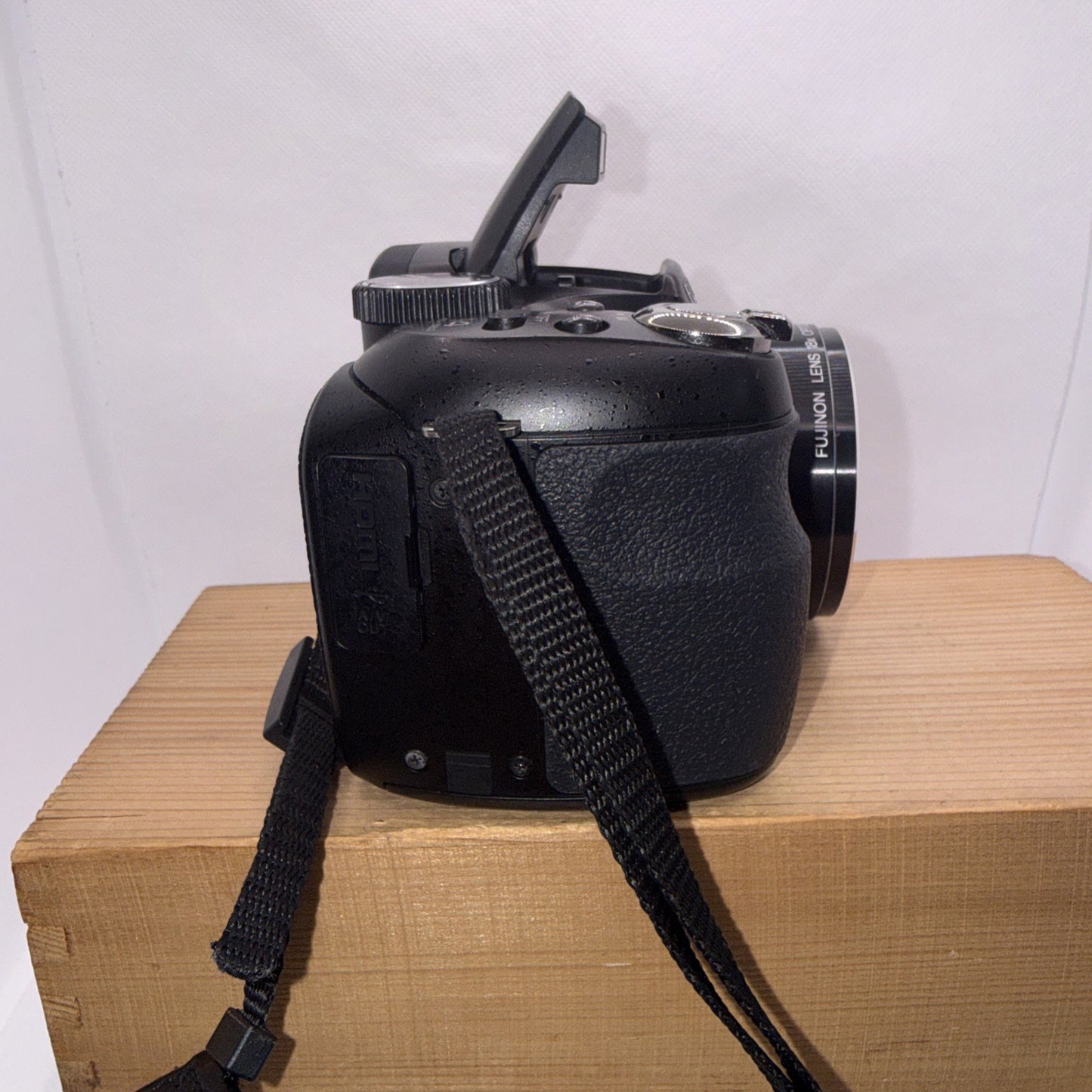 Fujifilm FinePix S Series S2950 14.0MP Digital Camera Tested + 4GB SD Card