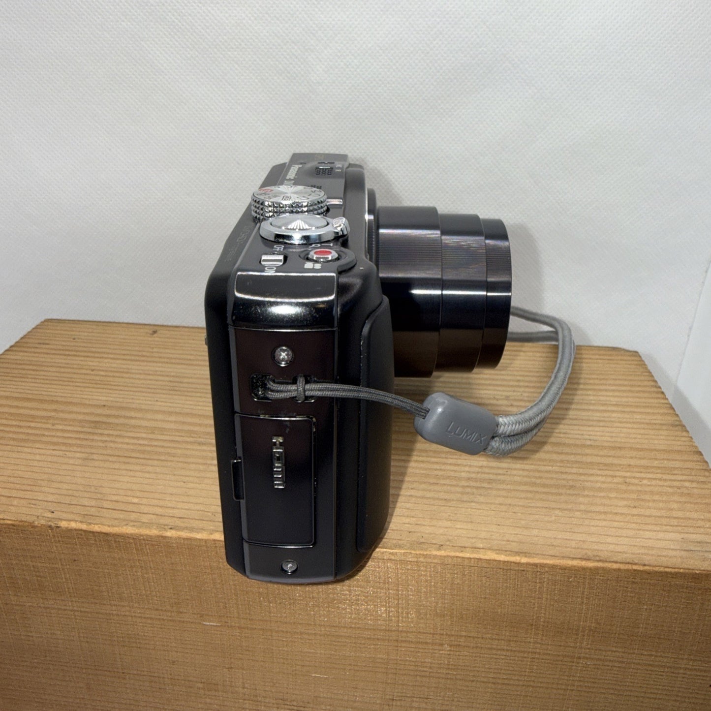 Panasonic Lumix DMC-TZ30 Digital Camera Tested & Working Complete Kit/Bundle