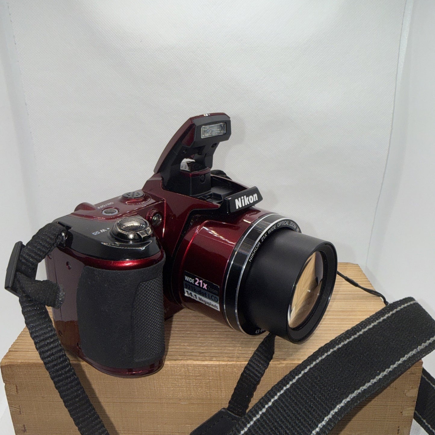 Nikon Coolpix L120 14.1MP Ruby Red Digital Bridge Camera Working + 4GB SD + Bag