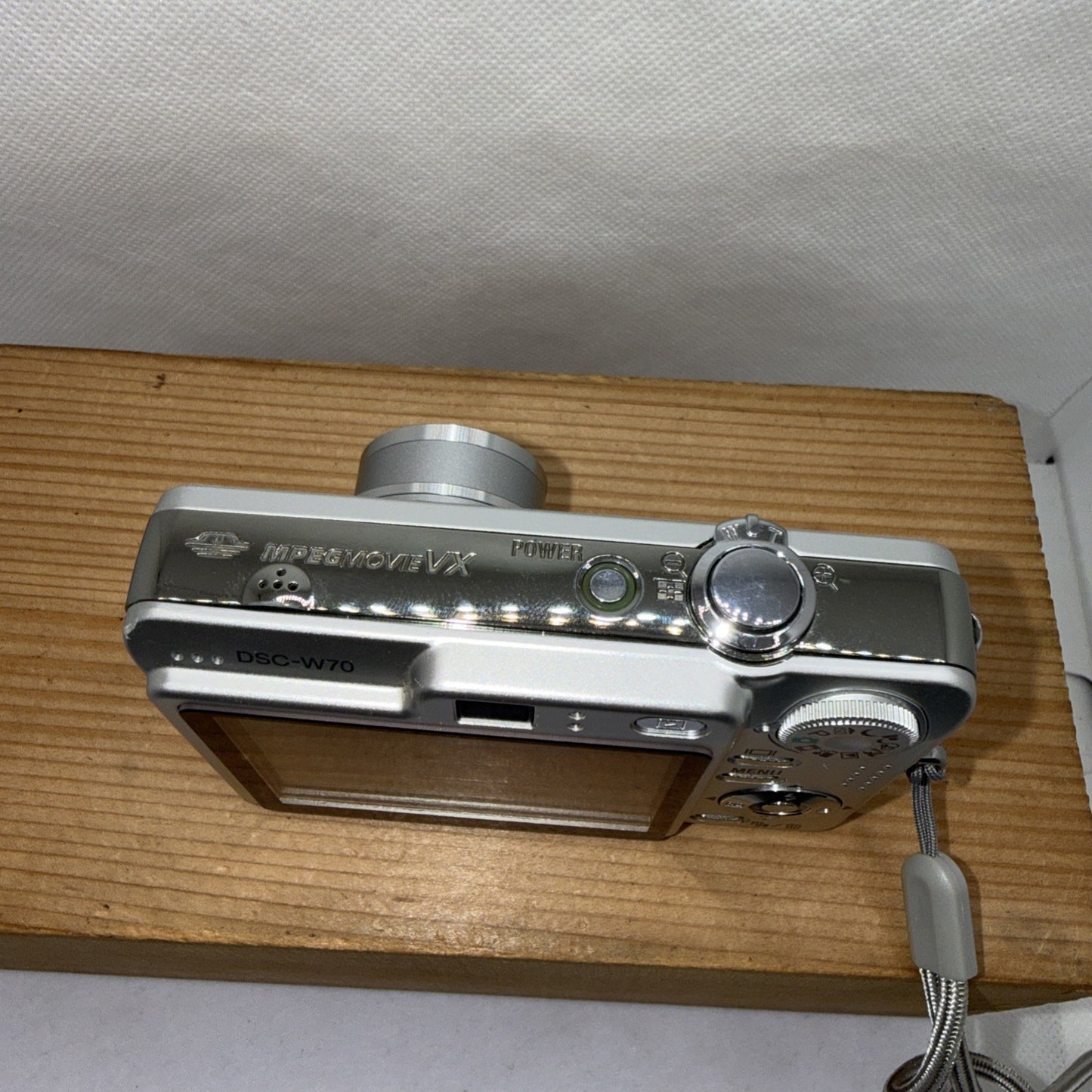 Sony Cyber-shot DSC-W70 7.2MP Digital Camera Tested + Charger Battery Memory