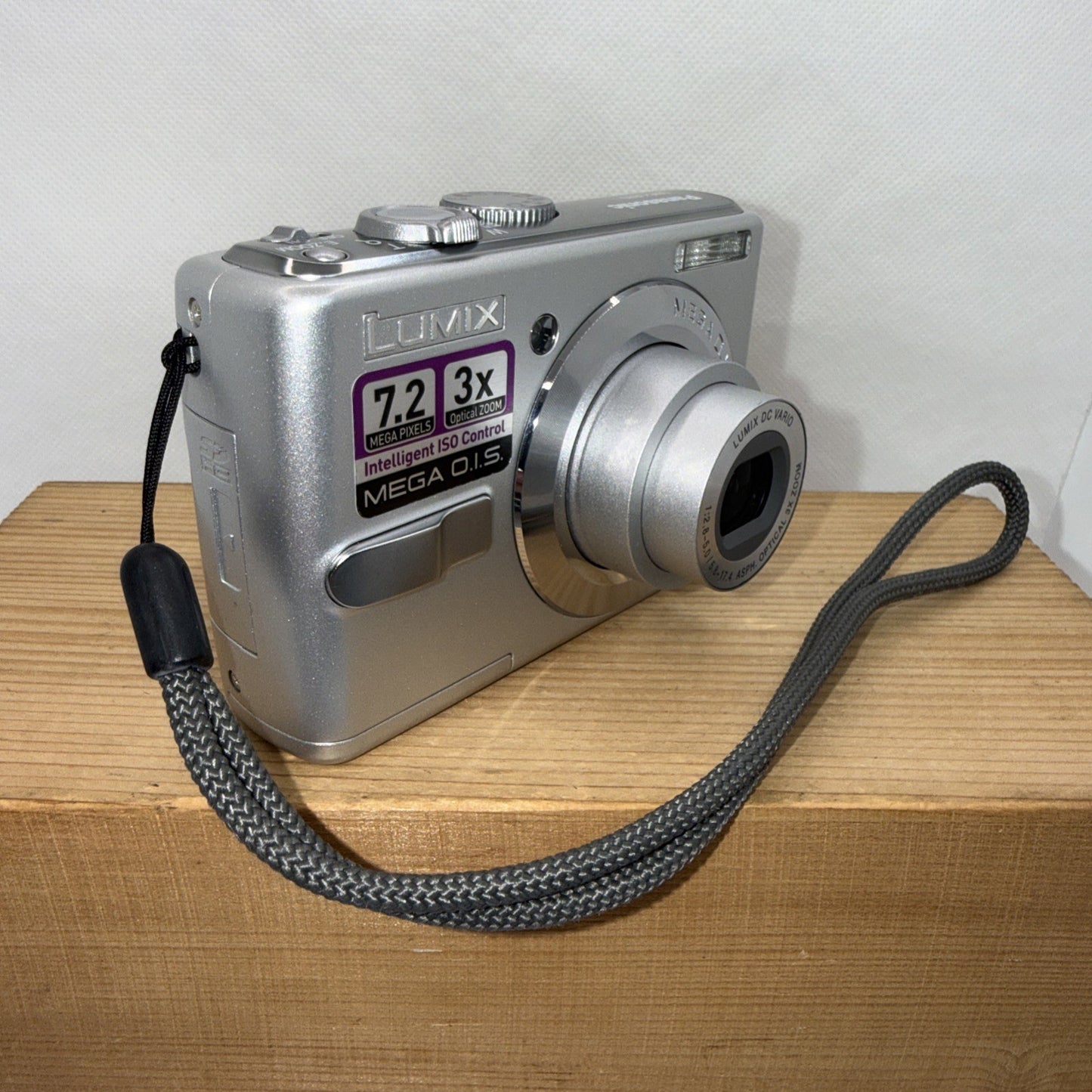 Panasonic Digital Camera Lumix DMC-LS70 7.2MP Tested Working + 2GB SD Card VGC