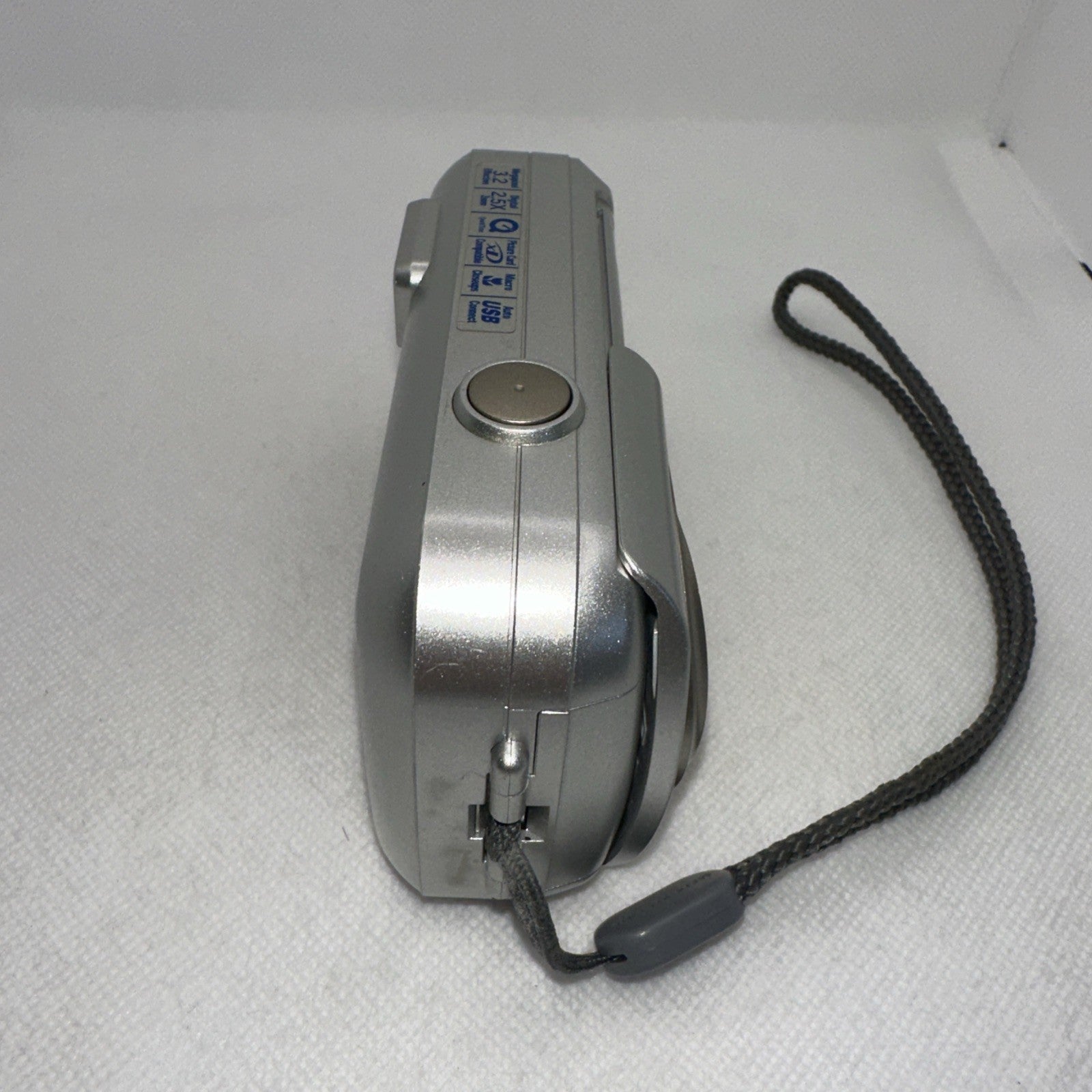 Olympus Digital Camera Camedia D-395 2.0MP Tested Plus Batteries And XD Card7