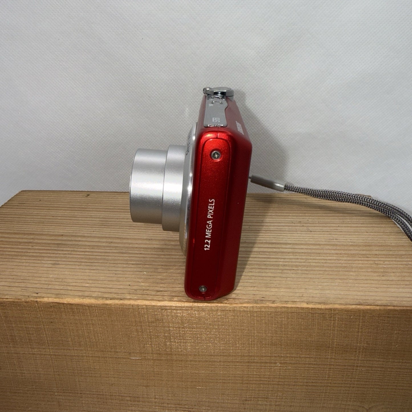 Samsung ST61 12.2MP Red Compact Digital Camera Tested + Charger Battery 4GB SD