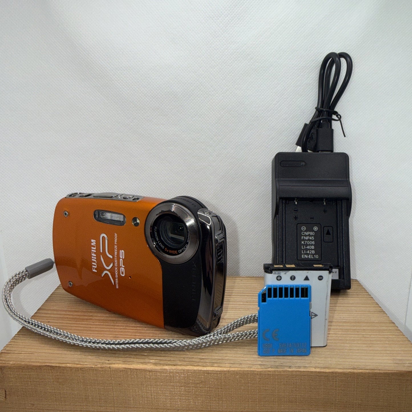 Fujifilm Digital Camera FinePix XP30 14.0MP Underwater Working + Accessories
