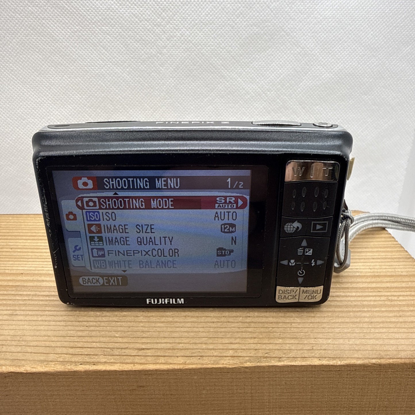 Fujifilm FinePix Z70 Digital Camera 12.2MP Tested + Charger Battery 4GB SD Card