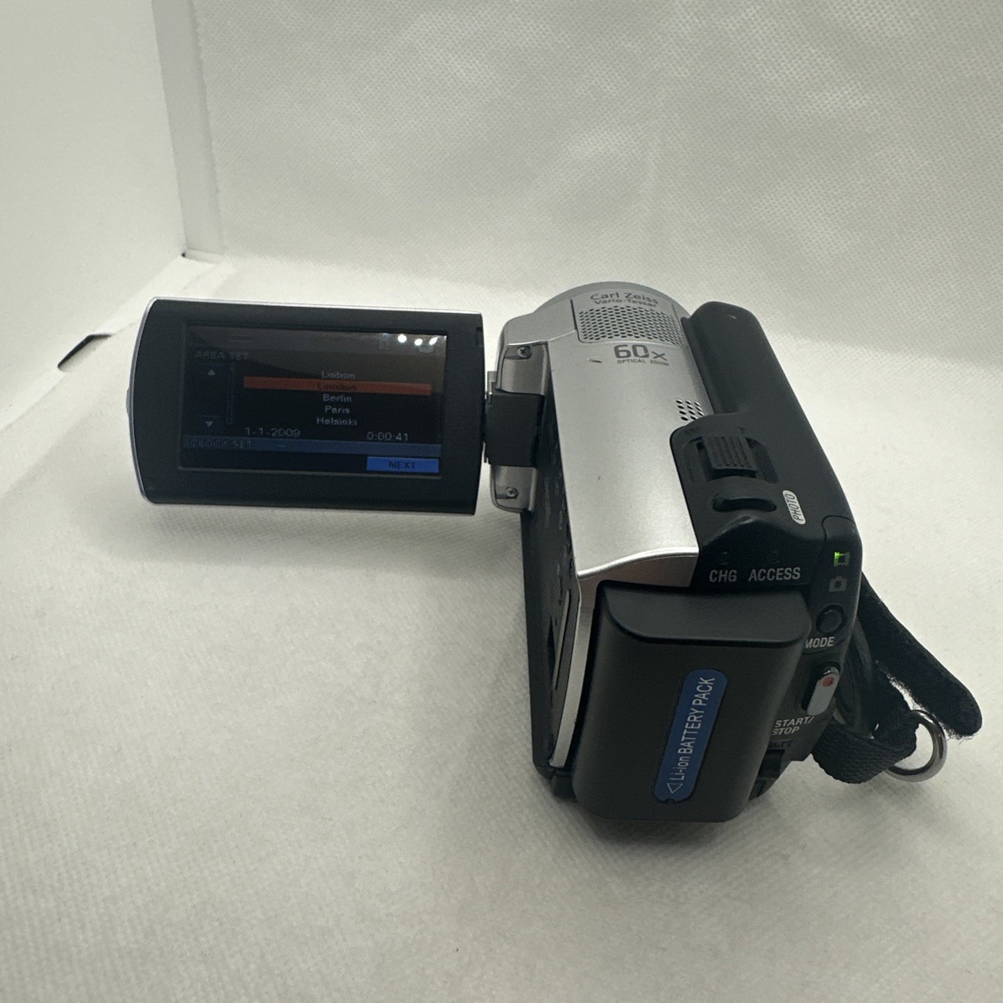 Sony DCR-SR37E 60GB Camcorder Tested Plus Charger Battery And Data Cable Working4