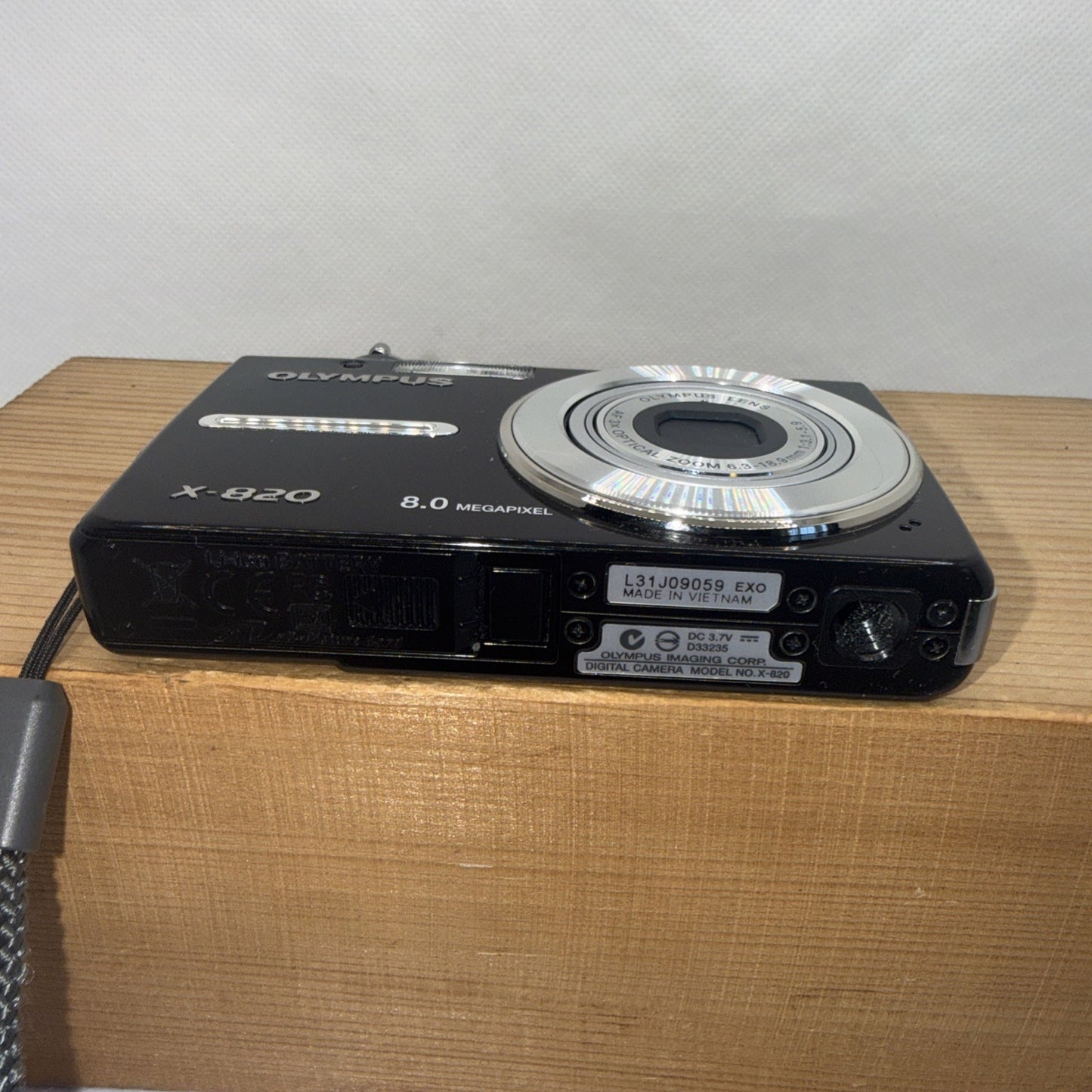 Olympus X-820 Compact 8MP Digital Camera Tested + Charger Battery 1GB XD Card