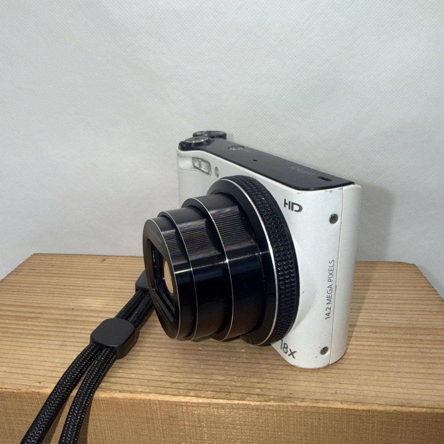 Samsung WB150F 14.2MP Digital Camera Tested *Minor Damage* + Accessories