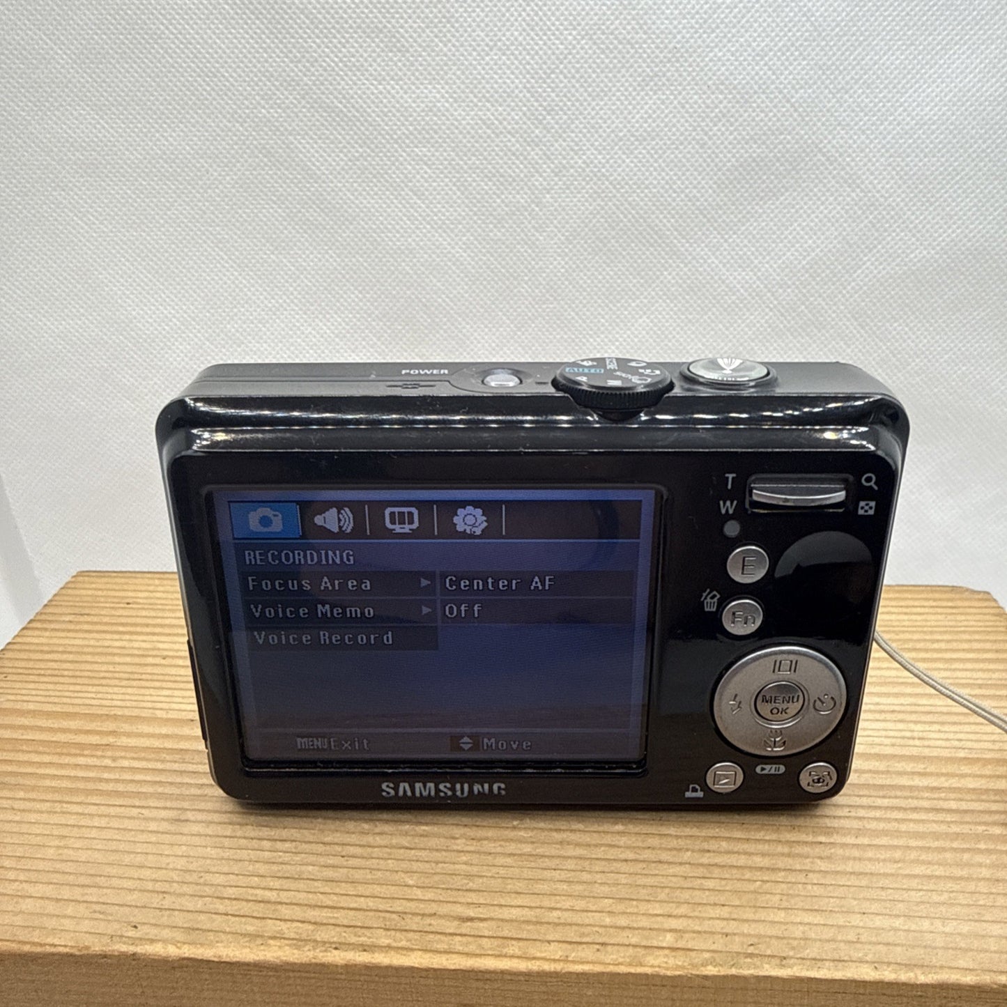 Samsung D1070 10.2MP Digital Camera Boxed Tested + 4GB SD Memory Card