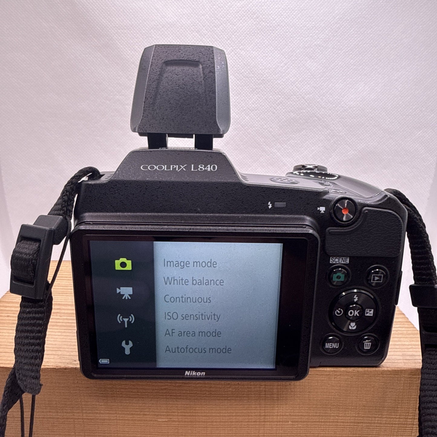 Nikon COOLPIX L840 Digital Bridge Camera 16MP 38x Optical Zoom Full HD Tested
