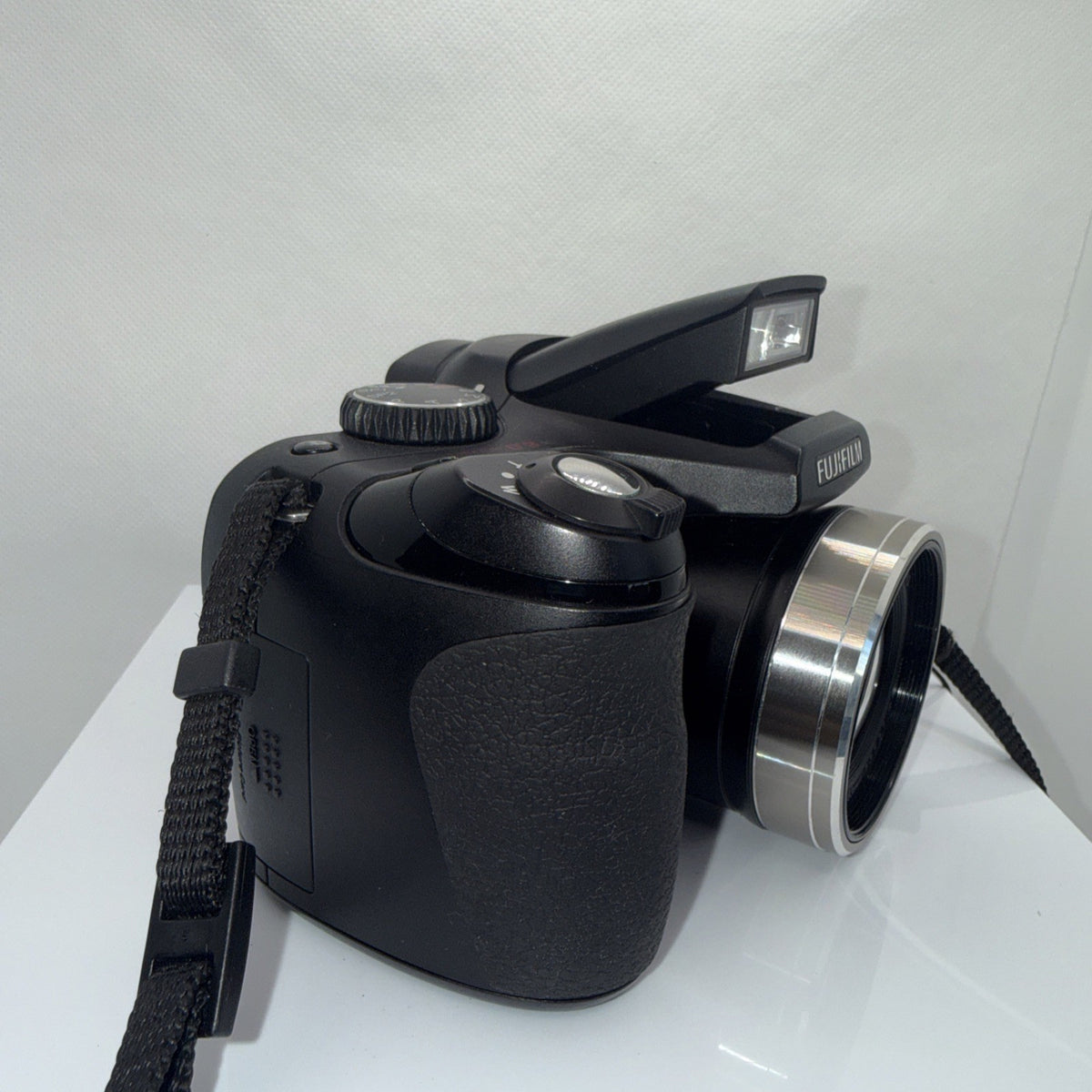 Digital Bridge Camera Fujifilm FinePix S5800 8MP Tested + Charger Batteries 4GB