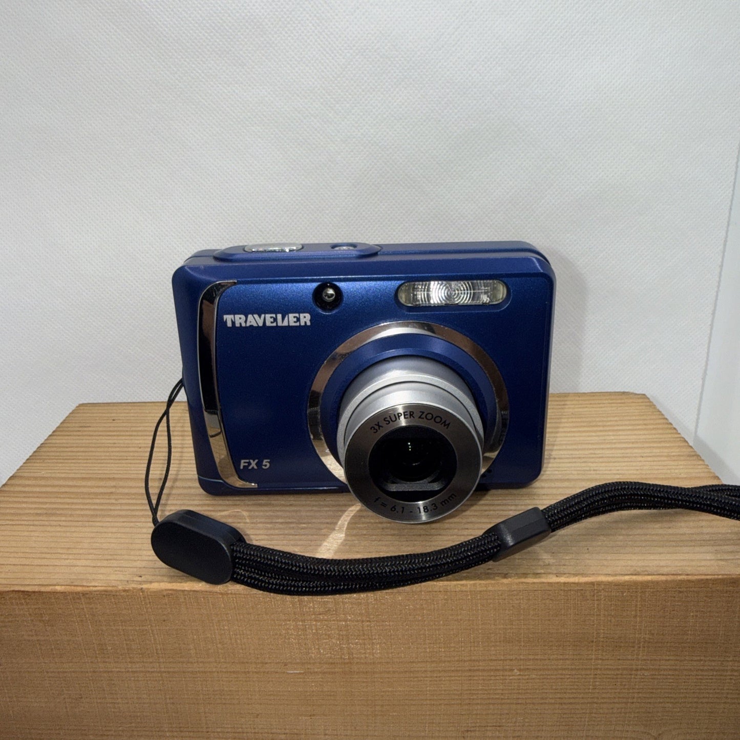 Traveler Digital Camera FX-5 5.0MP Blue Tested Plus 4GB SD Card