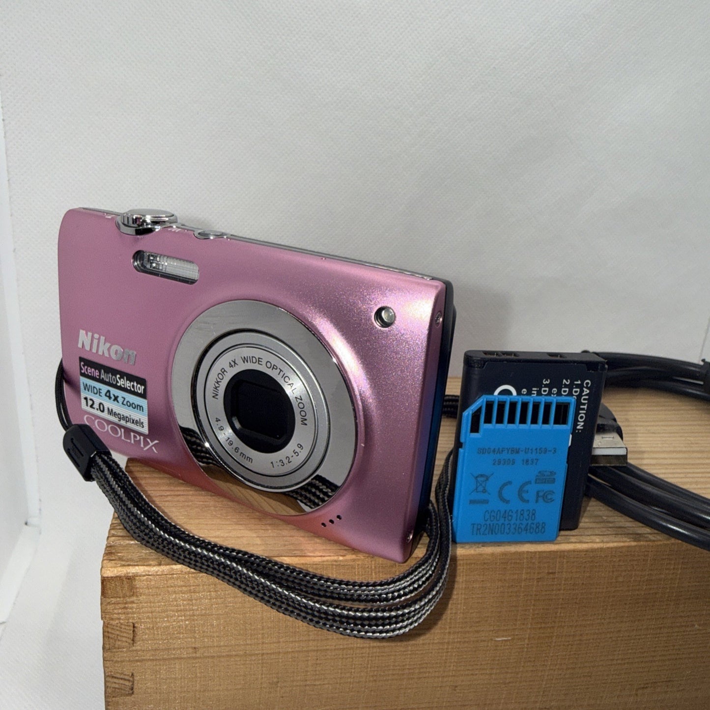 Nikon Coolpix S2500 12MP Pink Digital Camera Tested + Charger Battery 4GB SD