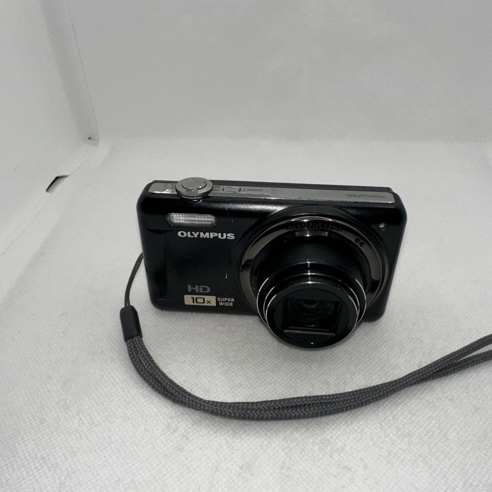 Olympus D-720 14.0MP Digital Camera *Some Dead Pixels* + Charger Battery 16GB SD2
