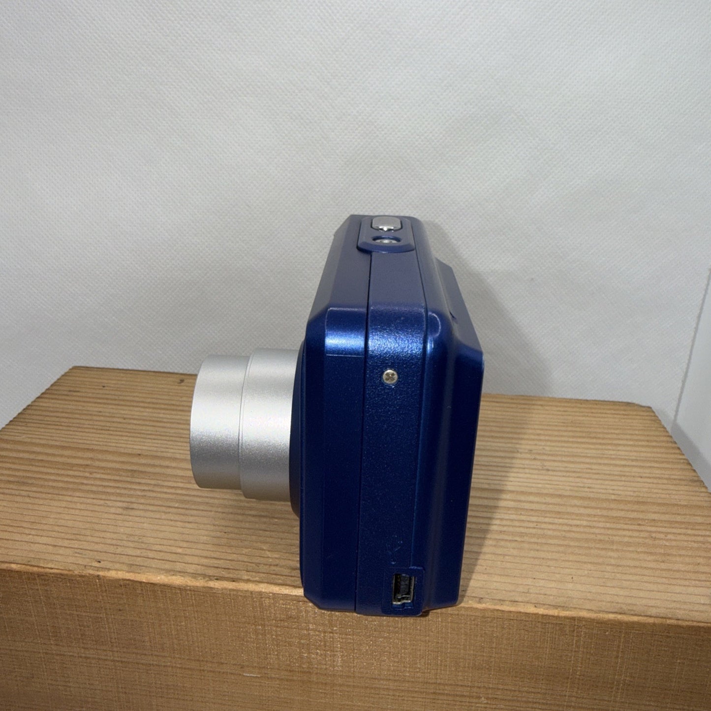Traveler Digital Camera FX-5 5.0MP Blue Tested Plus 4GB SD Card