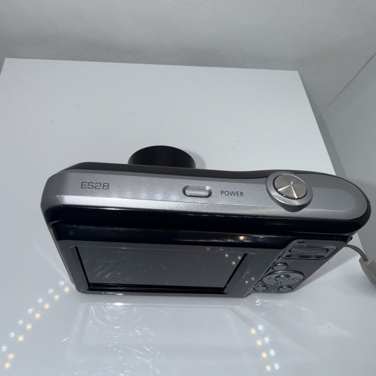 Digital Camera Samsung ES28 12.2MP Tested Working + Batteries Charger 4GB SD