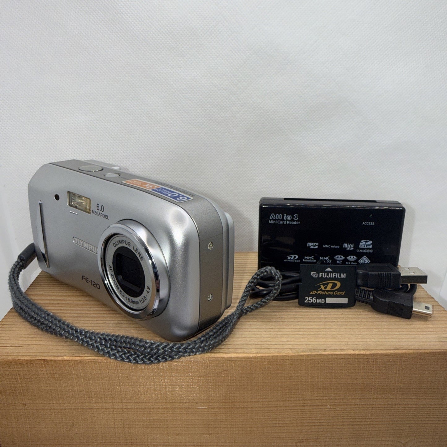 Olympus FE-120 Digital Camera 6MP Tested Working + 256MB XD Memory Card VGC