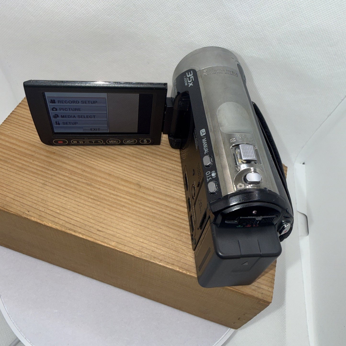 Panasonic HDC-TM60 Full HD 35X Zoom 16GB Tested Working + Charger and Battery