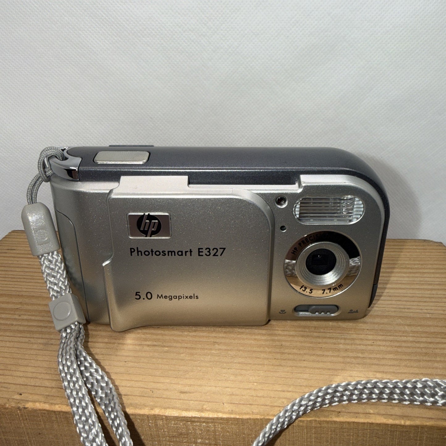 HP Photosmart E327 5.0MP Digital Camera Tested Working + SD Card VGC