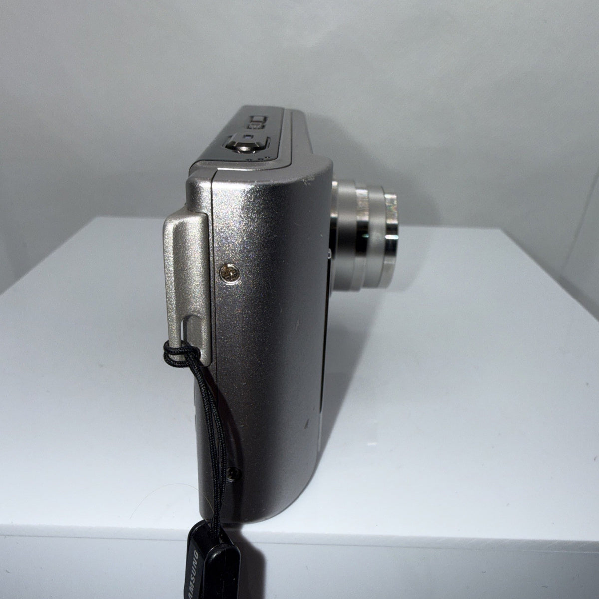 Samsung Digimax L70 7.2MP Digital Camera Tested + Charger Battery 2GB SD Case