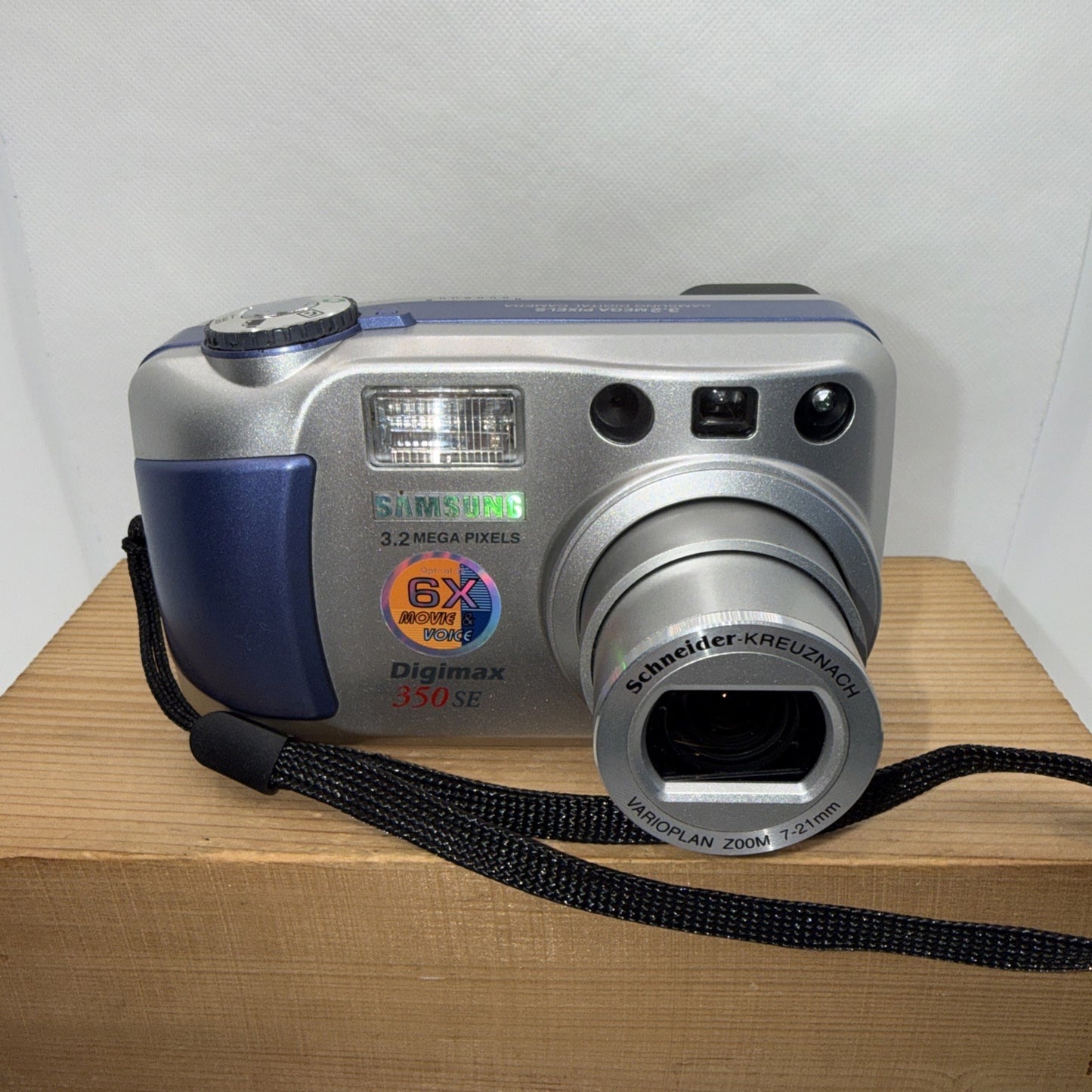 SAMSUNG DIGIMAX 350SE DIGITAL CAMERA 3.2MP TESTED + MEMORY AND FREE GIFTS RETRO