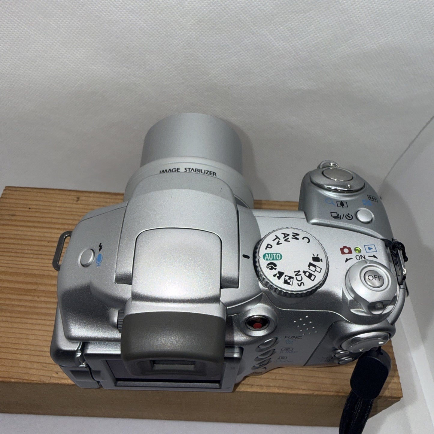 Canon PowerShot S2 IS 5MP Digital Camera Tested + Charger Batteries Case And SD
