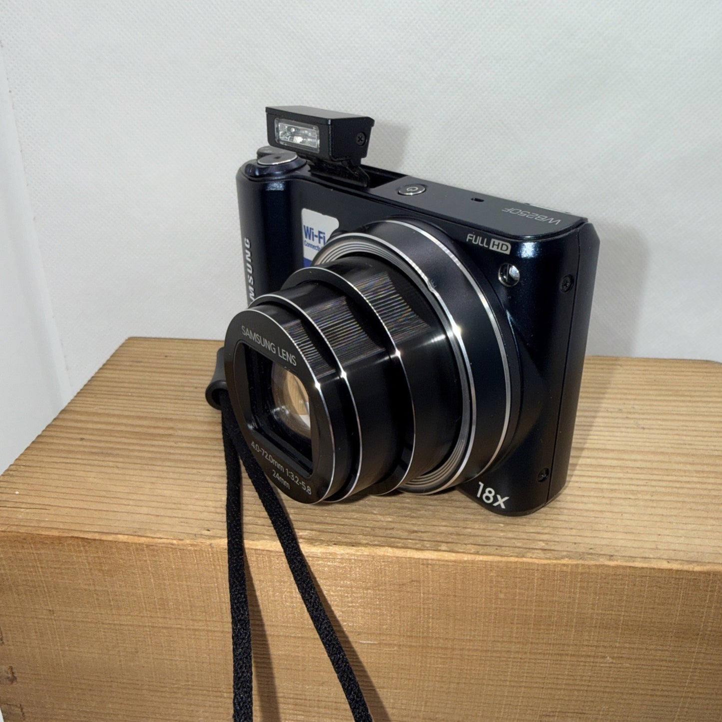Samsung WB250F 14.2MP Digital Camera Dark Blue Tested + Charger Battery 16GB SD