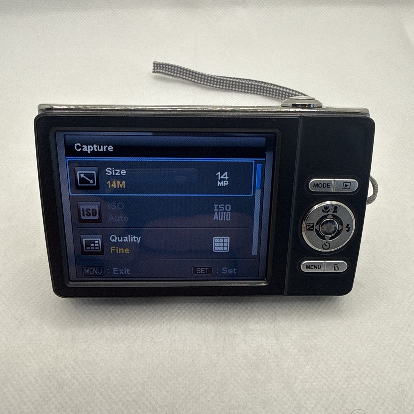 Y2K Digicam Hitachi Digital Camera HDC-14100E 14.1MP Tested + Charger Battery SD4