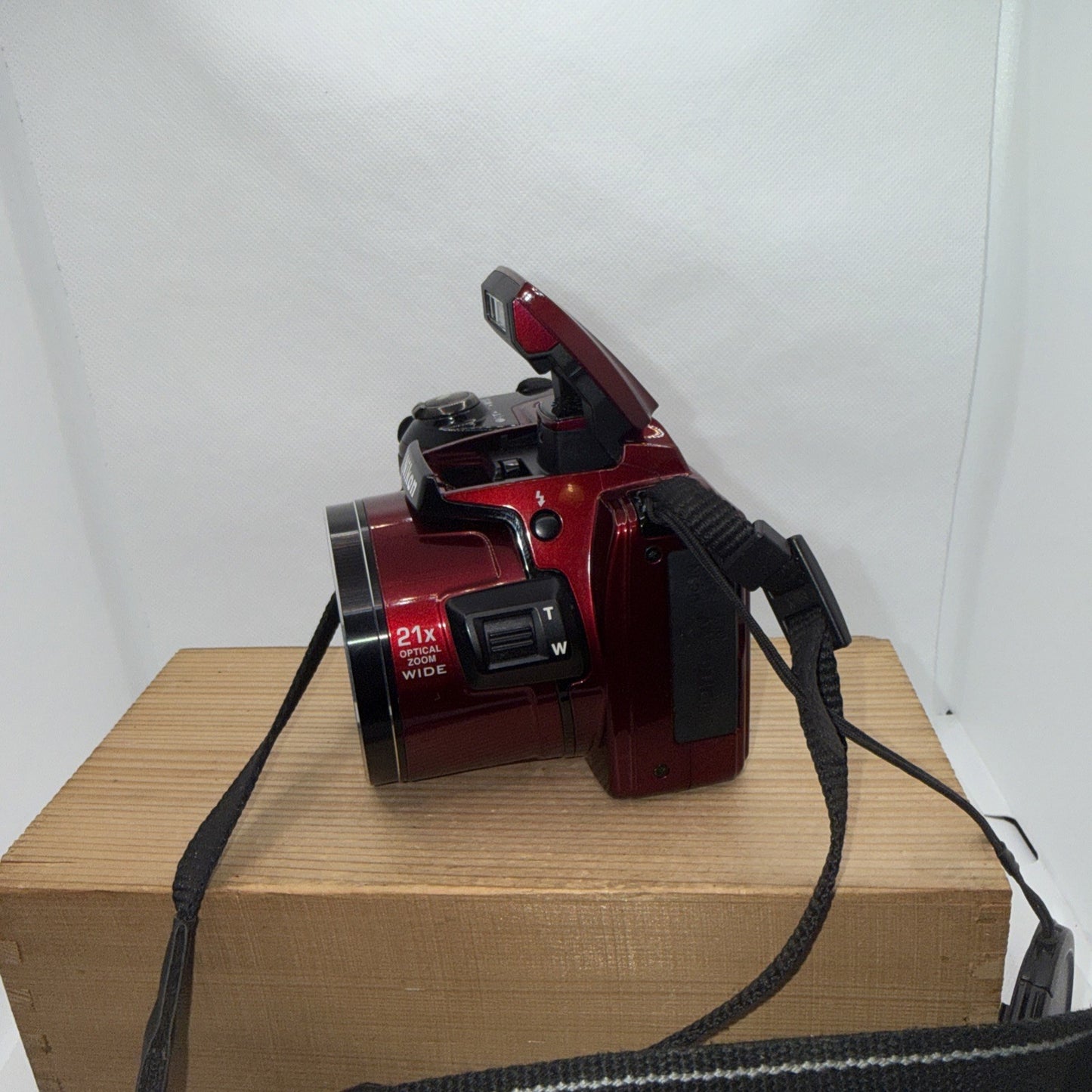 Nikon Coolpix L120 14.1MP Ruby Red Digital Bridge Camera Working + 4GB SD + Bag