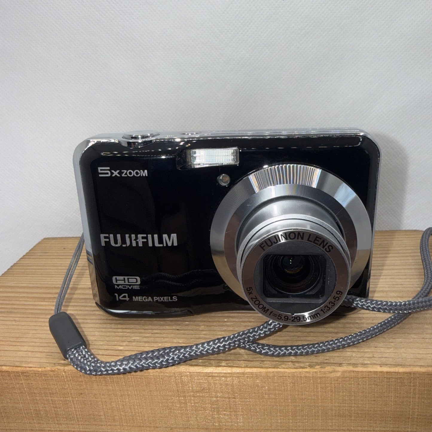 Fujifilm AX510 14MP Digital Camera Working With Some Minor Issues + Accessories