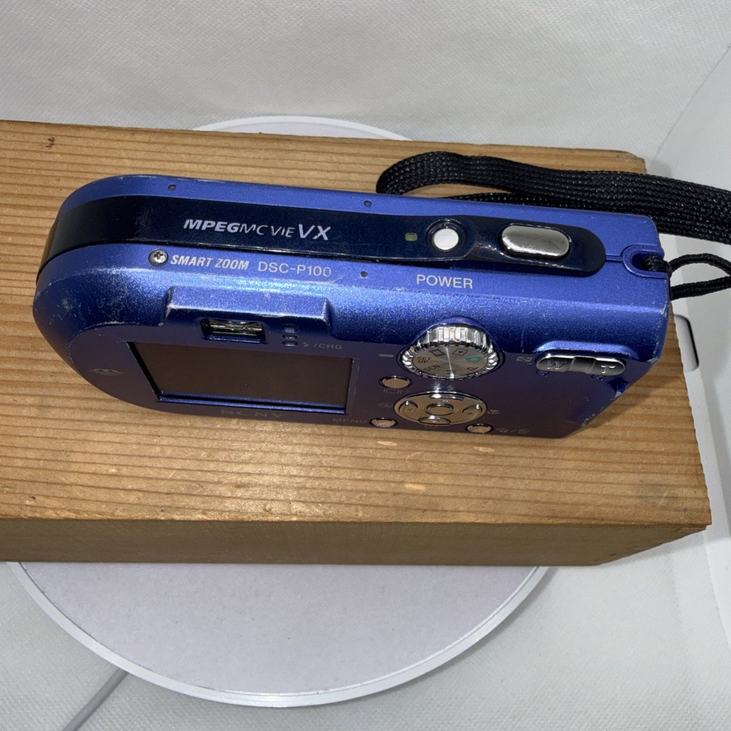 Sony Cybershot DSC-P100 5.1 MP Digital Camera Tested + Charger Battery Memory