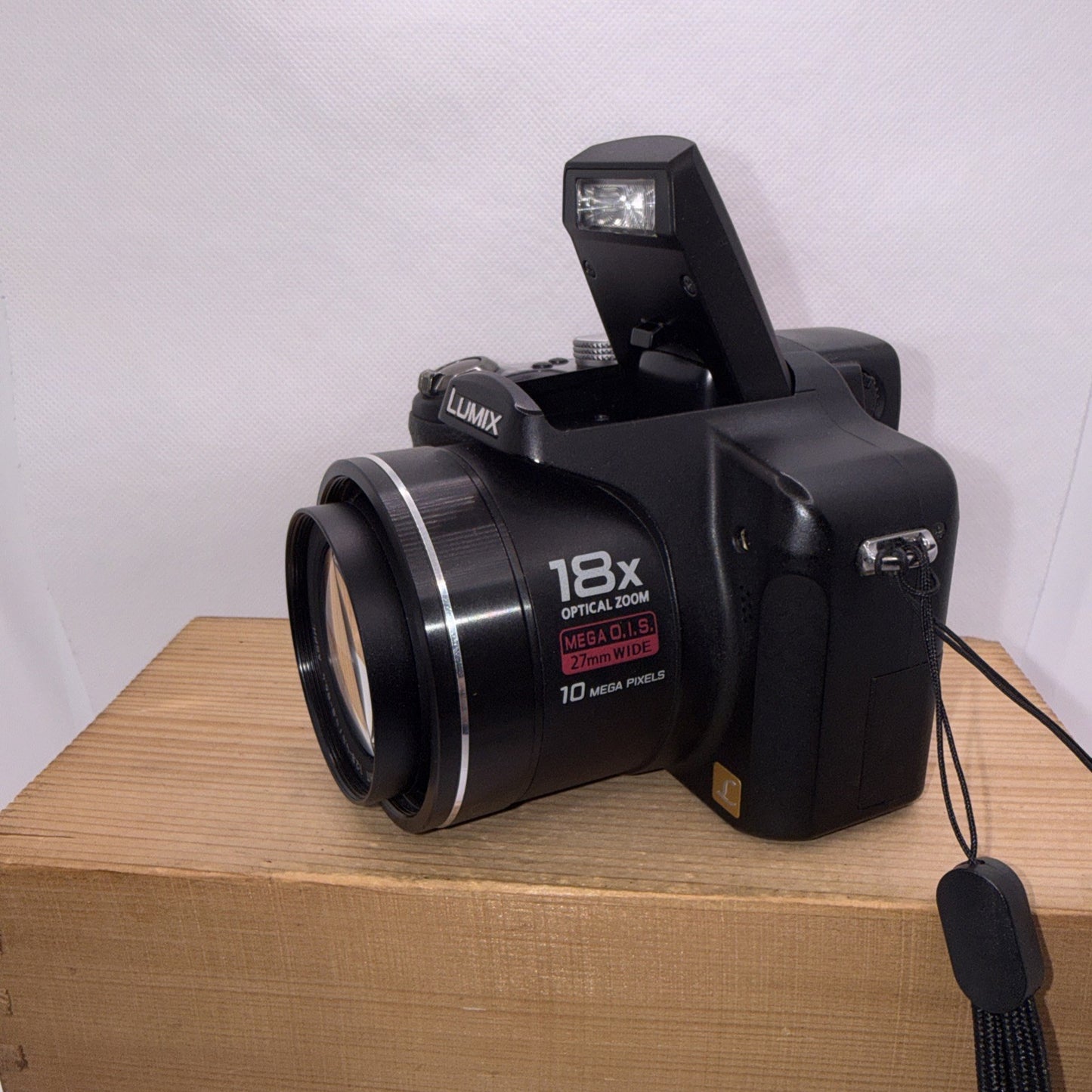 Panasonic Lumix DMC-FZ28 10MP Digital Bridge Camera Tested + Charger Battery 4GB
