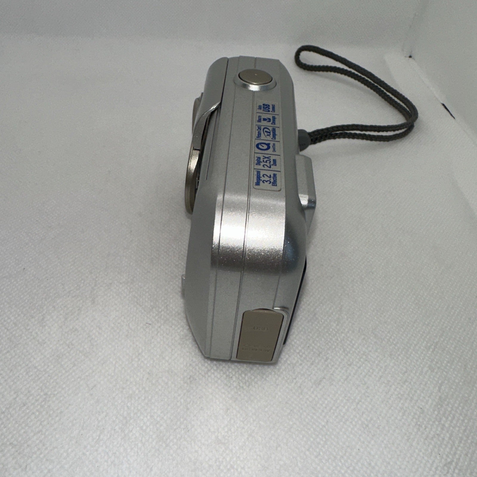 Olympus Digital Camera Camedia D-395 2.0MP Tested Plus Batteries And XD Card6