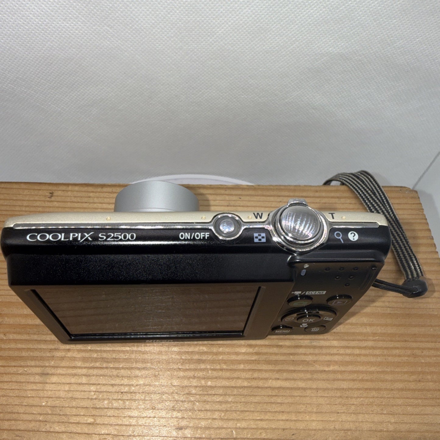 Nikon Coolpix S2500 12MP Gold Digital Camera Tested + Charger Battery 4GB SD